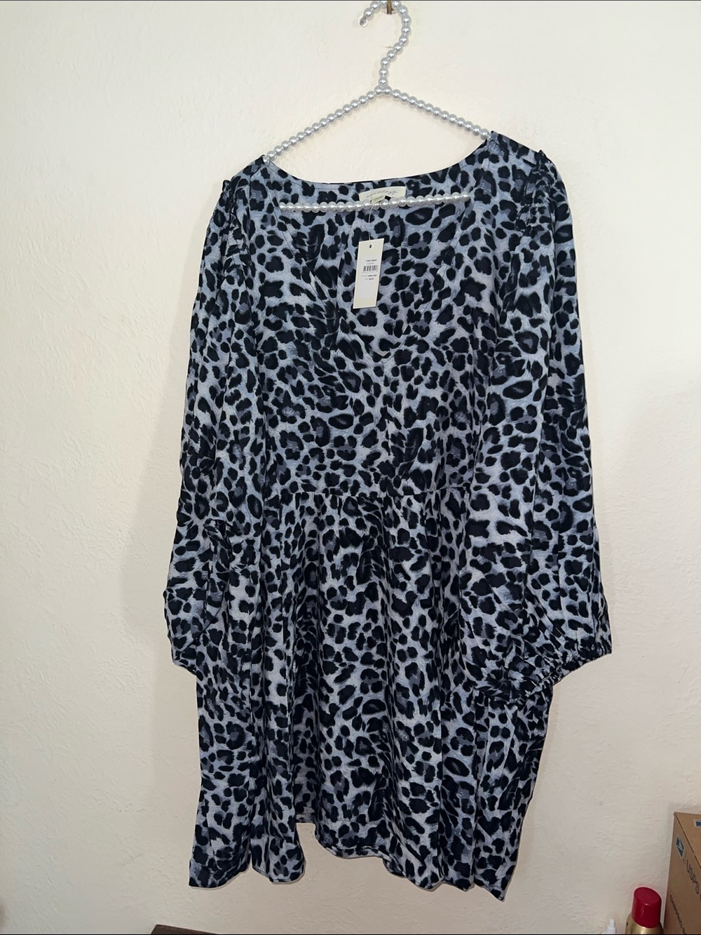 Aveology 26/28 Emery tunic nwt black white gray animal print plus size